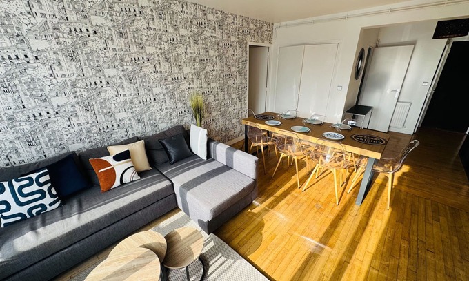 Port of Caen Apartment | 5-room apartment in the heart of the city center