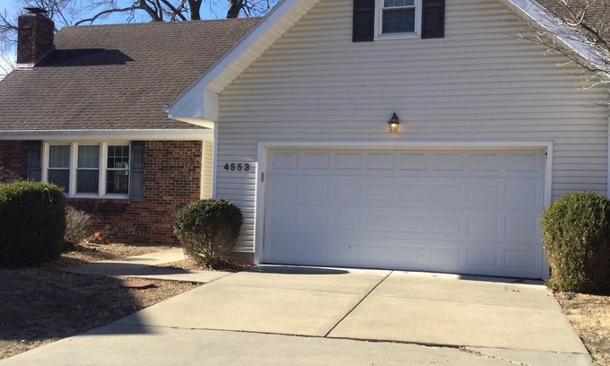 Springfield House | 5 Star Location