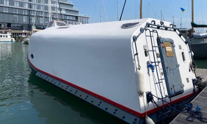 Southampton City Centre Boat Rental | 5 Star Ocean Village Marina Reconditioned RNLI Rig Life Boat