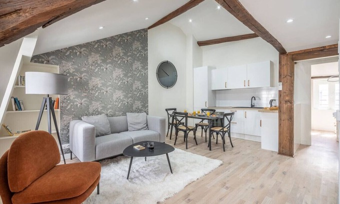 Faubourg-du-Roule Apartment | 5.two Bedrooms#champs Elysées#arc de Triomphe#ac