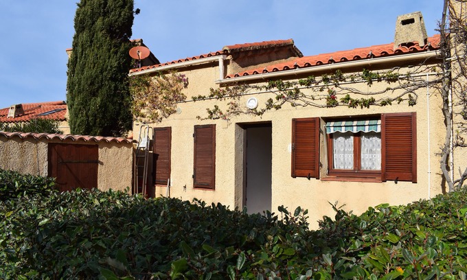 Marine de Saint Ambroggio House | 50 metres from the sea, single-storey bungalow for 4 people