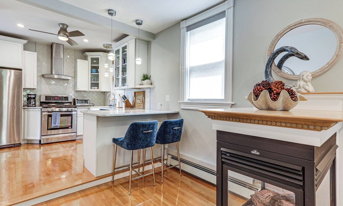 Winthrop Apartment | 50 Yards to Short Beach: Ocean-View Apt w/Deck!