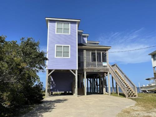 Frisco House | 50088 Utopia Lane Home