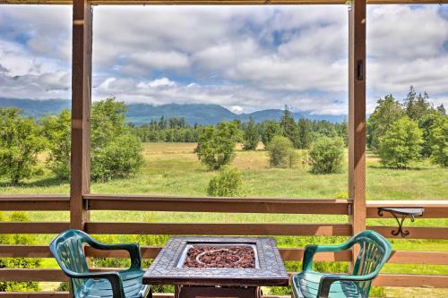Randle House | 51 Mi to Mt Rainier Mtn-View Escape on 8 Acres!