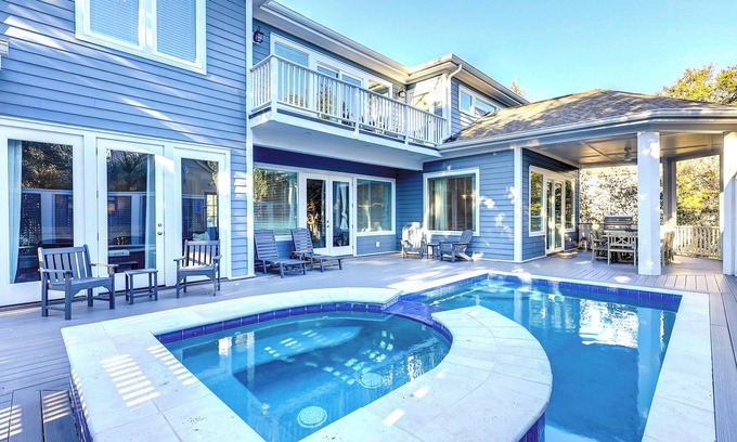 North Forest Beach House | 52 N. Forest Beach-4th row (176 yard walk) to ocean w/elevator & much more!