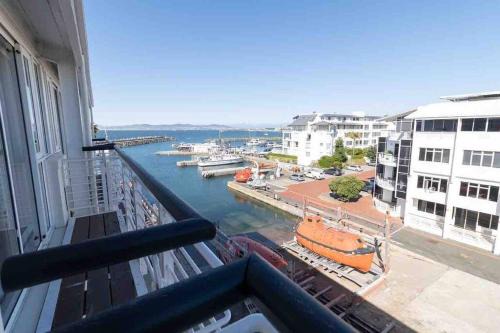Mouille Point Apartment | 522 The Granger