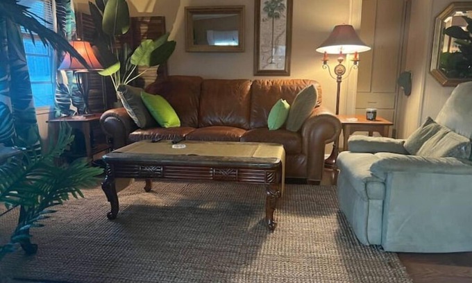 Fort Pierce North House | 55+ Treasure Coast Mobile Home near beach