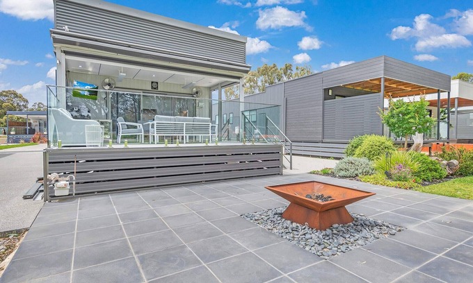 Moama House | 56 at Highview - Echuca Holiday Homes