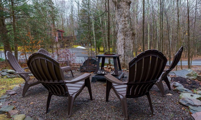 Hensonville Ski Chalet | 5BDR Cozy Windham Mountain Escape - Close to Skiing and Hiking!
