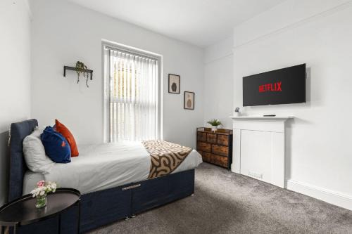 Goole House | 5Bedroom - 8Beds - 2Bath x5 Tv's Discounts