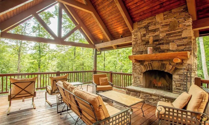 Blowing Rock Cabin | 5BR, 4000 sq ft Luxury Cabin w/Covered Fireplace, Private Community access!