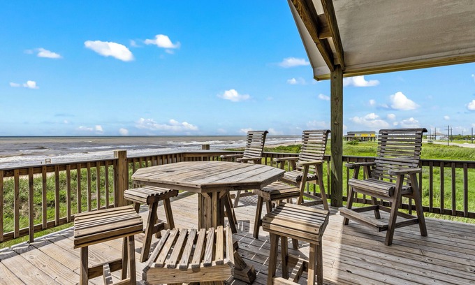 Port Bolivar House | 5BR Beachfront | Ocean Views, Loft & Bar
