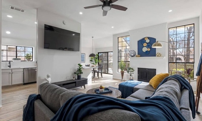 McNeil House | 5BR Bonnie Home Steps from It All!