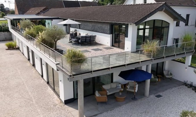 Hitdorf Villa | 5Season- luxury spa, bar, wine cellar, billiards