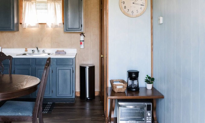 Strasburg Apartment | #6 Beaver Creek Cabin