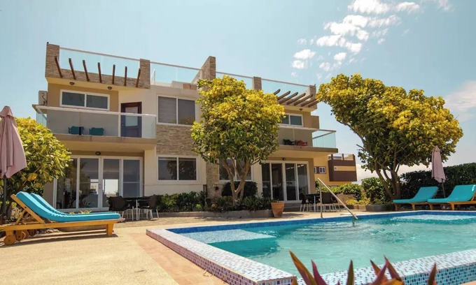 Mirador San Jose Villa | 6 Bed Executive Villa @ Mirador San Jose, right on the beach!