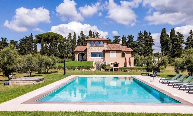 Bibbona House | 6 bedroom beautiful home in Bibbona