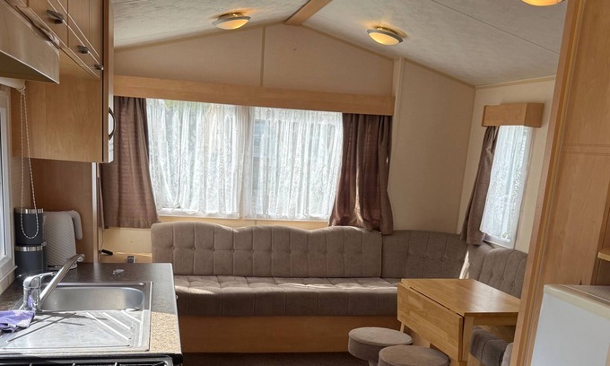 Chapel Saint Leonards Ski Chalet | 6 Berth modern Caravan in Chapel St Leonards