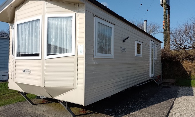 Bude House | 6 berth Static Caravan, 2 Bedroom on a beautiful site in Bude, North Cornwall.