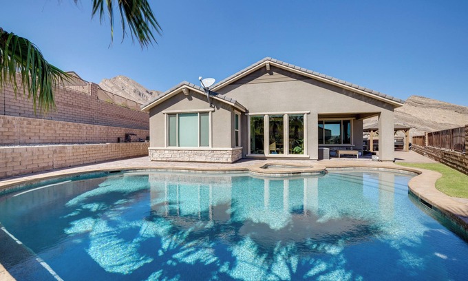 Las Vegas House | 6 Mi to Red Rock Canyon! Gem w/Mtn & Valley Views