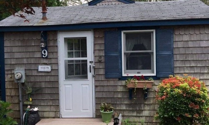 East Sandwich House | 6 month waterfront cottage #9 MarshWind Village