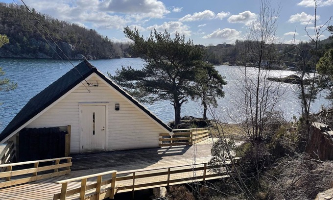 Bomlo House | 6-Person Holiday Home Rubbestadneset