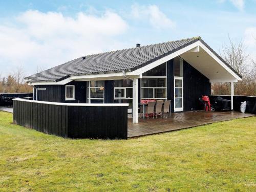 Nørre Lyngby House | 6 person holiday home in Løkken-By Traum