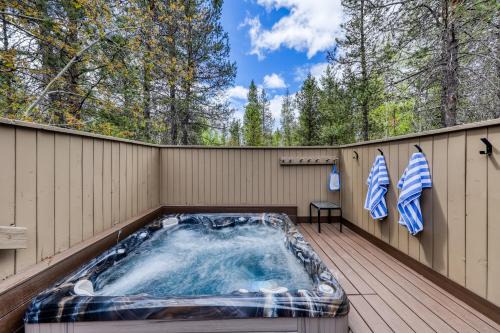 Sunriver House | 6 Red Cedar