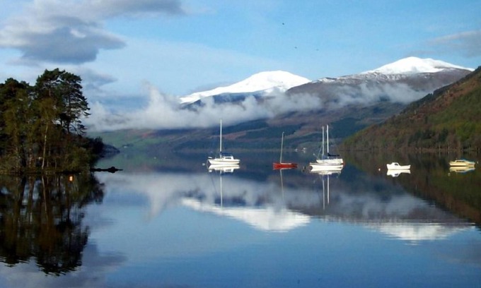 Kenmore Cottage | 6 The Gallops - Upstairs No Pets - sleeps 4 guests in 2 bedrooms