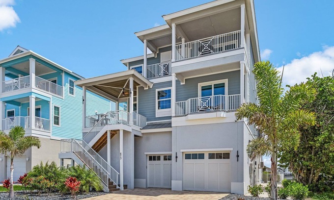 Fort Myers Beach House | 673 White Sands Retreat: Bay Views, Pool, Elevator