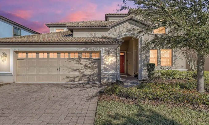 Davenport Villa | 6bdrm/Pool & Spa/BBQ/Golf/2 Club House/25minDisney