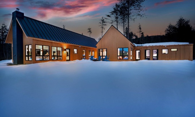 Bethel House | 6BR Mountain Cabin | Hot Tub Fire Pit