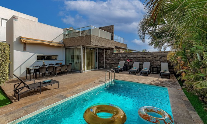 Costa Adeje Villa | 7 bed villa with private heated pool @28º for free & WiFi, 5 min walk from beach