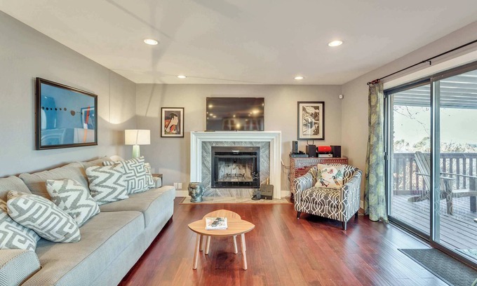 Cottonwood Heights House | 7-Bedroom Home by the Mountains