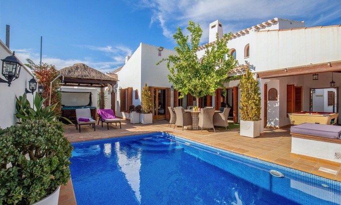 Caserio Los Tarquinos Villa | 7 bedroom Villa, Heated pool, sauna, hot tub on El Valle Golf, Murcia