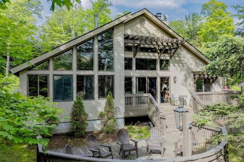 West Dover Ski Chalet | 7-BR Chalet near Mount Snow