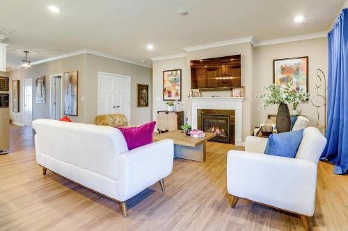 Plum House | 7 Mi to Boyce Park Family Townhome in Verona!