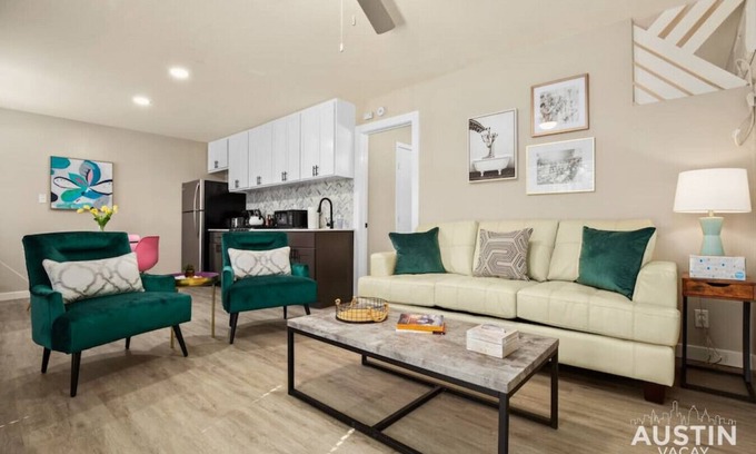 Westfield Apartment | 7-Minute Walk to Deep Eddy Pool! Parking + Grill
