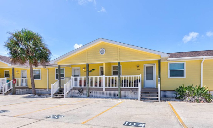 Port Aransas Condo | 74 m² Condo ∙ 2 bedrooms ∙ 6 guests