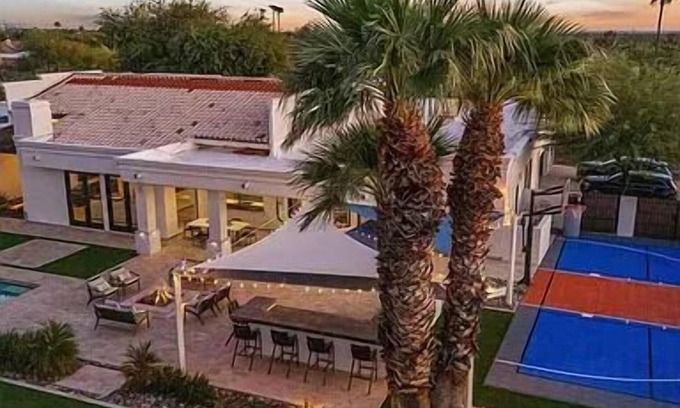 Scottsdale Foothills House | 7BR Estate, Sport Court, Chef's Kitchen, Pool, Hot Tub, & Fun Games