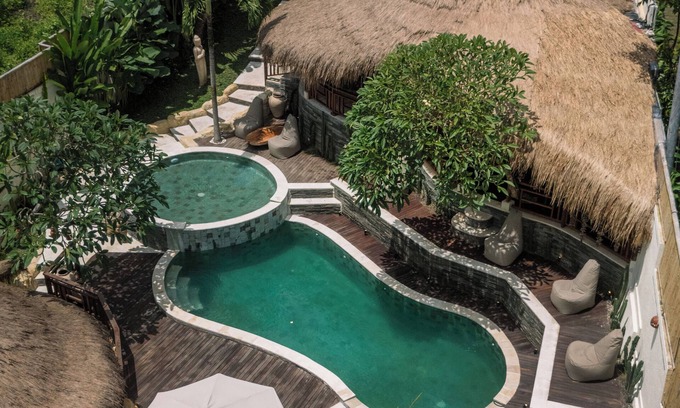 Umalas Villa | 7BR Villa - Pererenan - w/pool, gym, yoga Shala, sauna, ice bath, cinema & more.