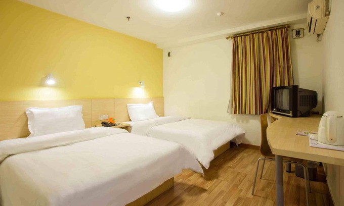 Lianchi District Hotel | 7Days Inn Baoding Train Station