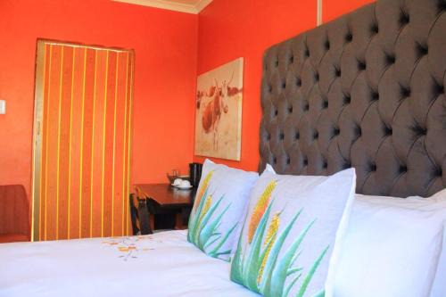 Zeerust House | 7th Dimension Guesthouse