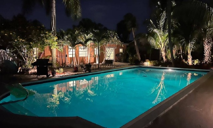 Boynton Beach House | 8 Bedroom Mini Resort with Pool!