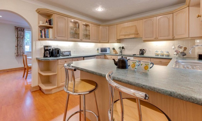 Snape House | 8 Blyth Cottages - Four Bedroom House, Sleeps 6