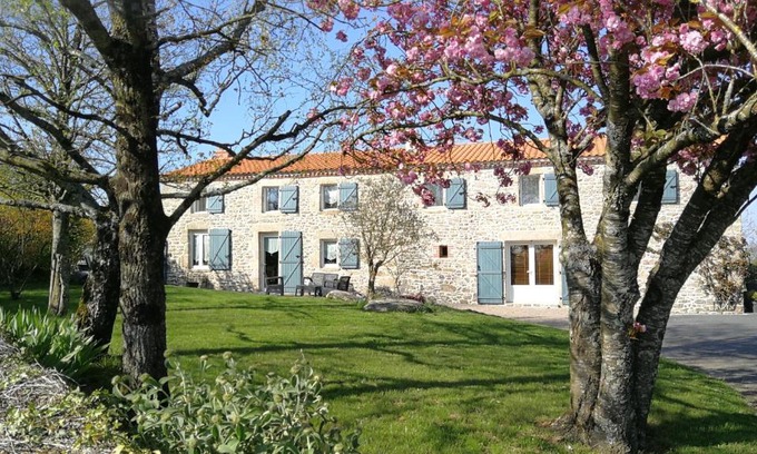 La Verrie Bed & Breakfast | 8 Le Chiron de la Roche 85130 Chanverrie
