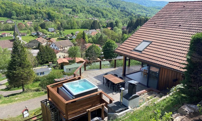 Le Menil Ski Chalet | 8-person detached chalet with Nordic bath