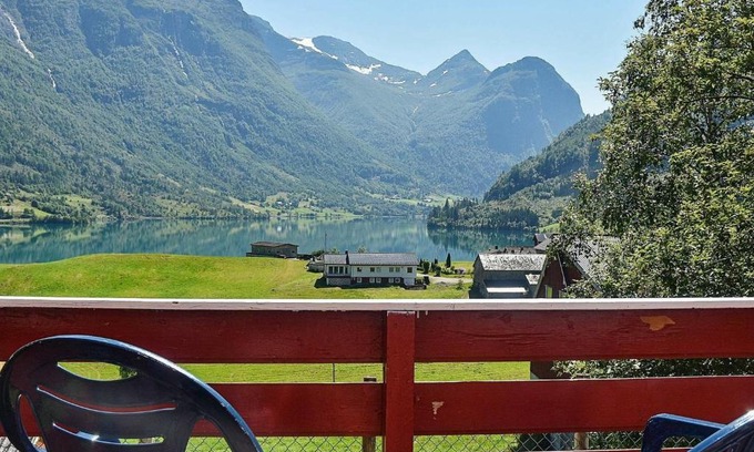 Olden House | 8 person holiday home in olden