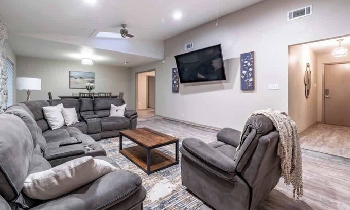 Raintree House | 806 Estate - 4BR/2BA - South Lubbock