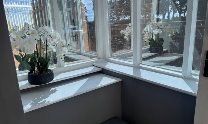 Newcastle-upon-Tyne Apartment | 9 Guests - Free Parking - Cozy 3 Bedrooms
